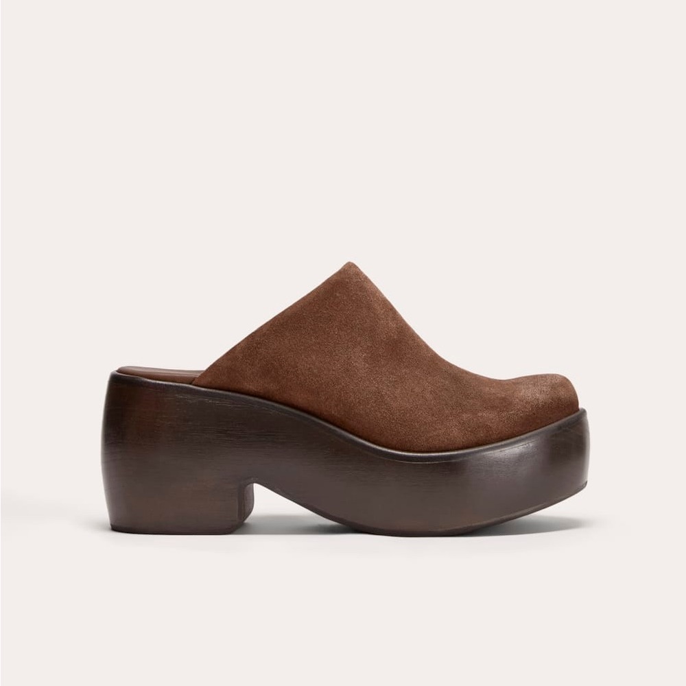Everlane Wooden Puffa Clog in Dark Umber Suede